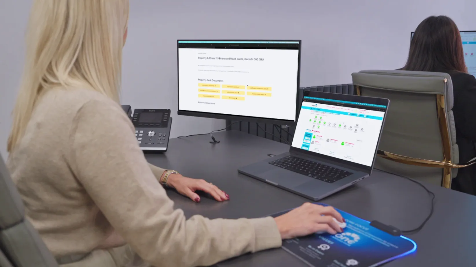 Expert Negotiation & Under Offer – Securing the Best Outcome